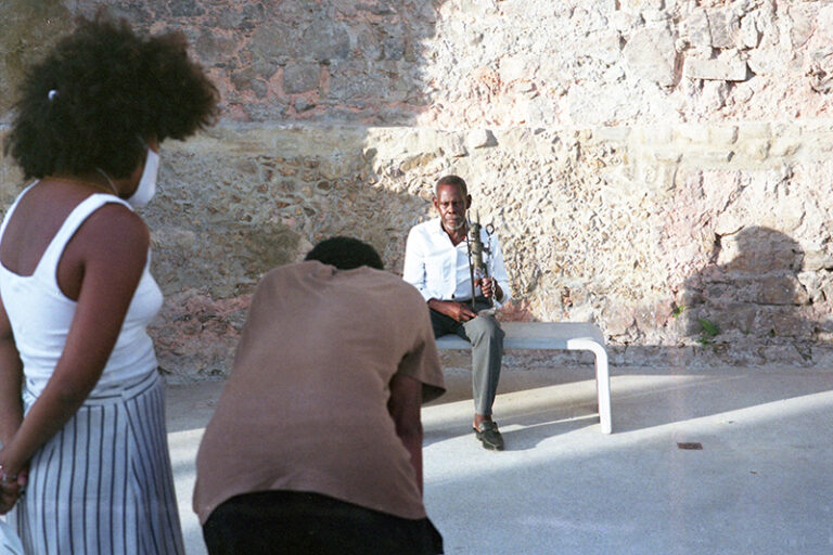 Making of da gravação do documentário Alágbedé. Fotografado por Alana Silveira, 2021.